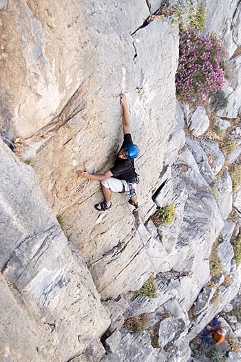 Alex Schuschnigg, dans "Flocon de neige" un des très jolis 5c abrités par la "Bibliothèque"